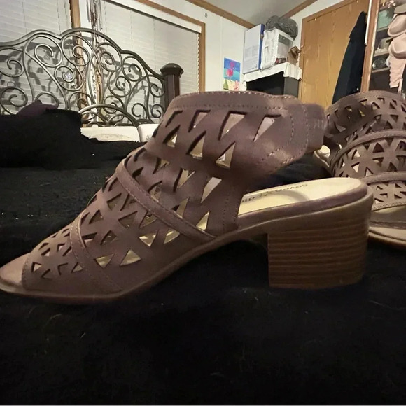 Seven Dials Shoes - Seven Dials SlingBack size 7.5